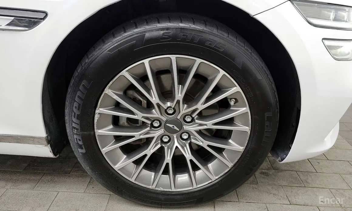 Фото 5 - Genesis G80