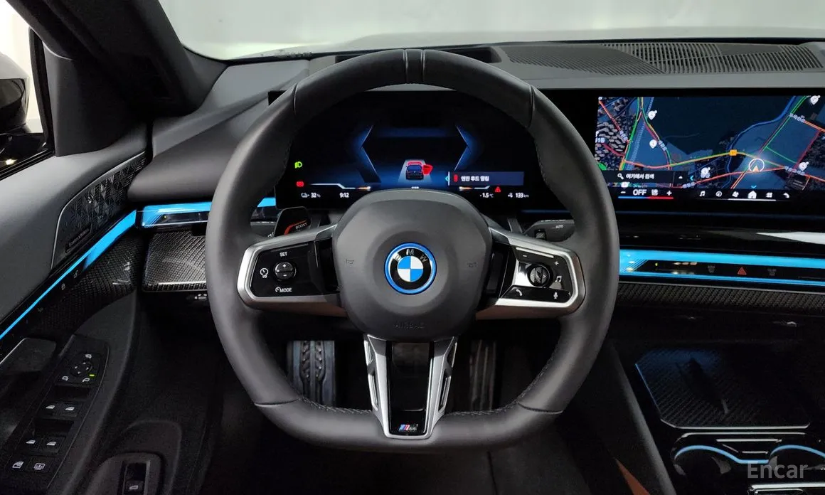 Фото 13 - BMW i5