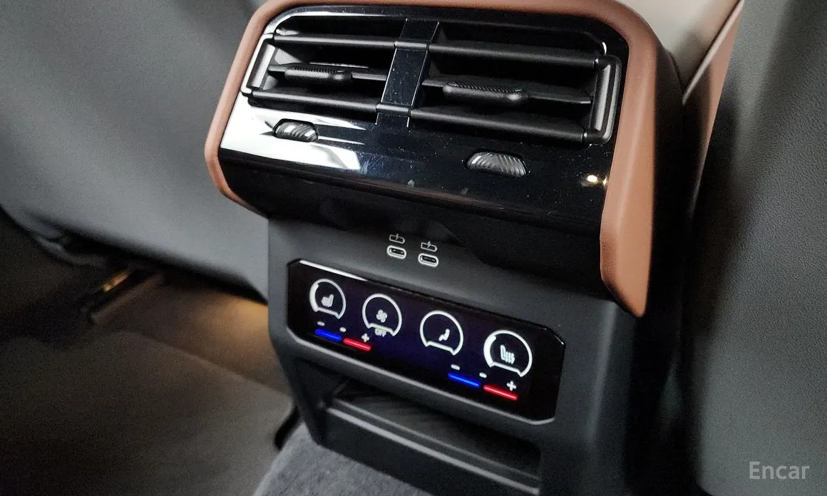 Фото 19 - BMW i5