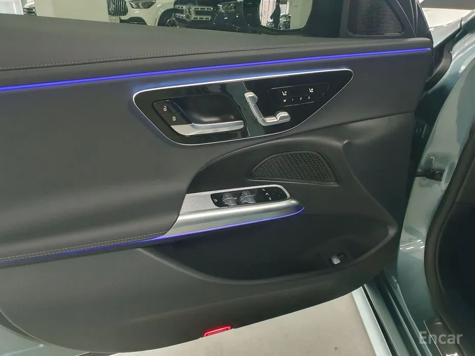 Фото 15 - Mercedes-Benz E-Class