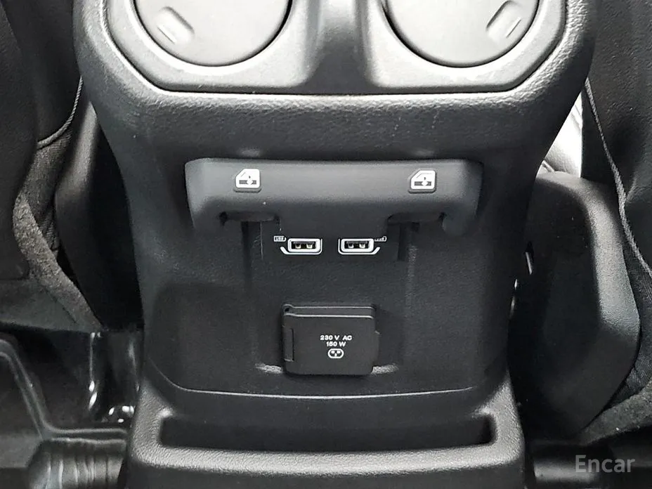 Фото 18 - Jeep Wrangler