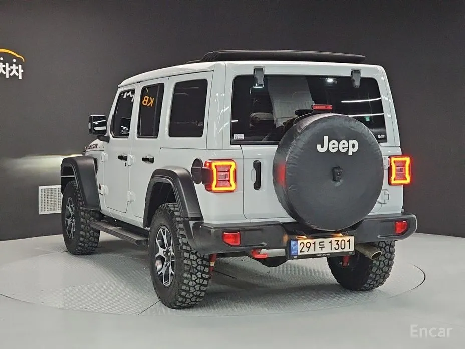 Фото 4 - Jeep Wrangler