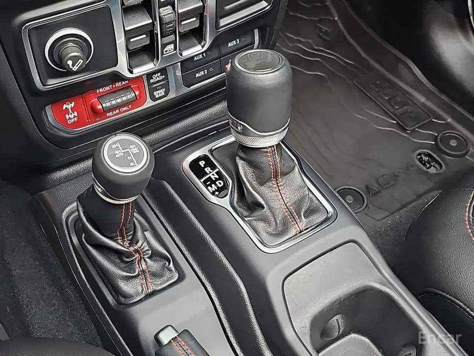 Фото 9 - Jeep Wrangler