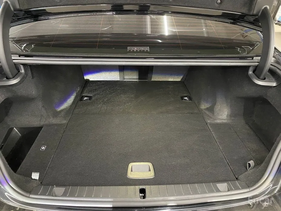 Фото 11 - BMW 7 Series