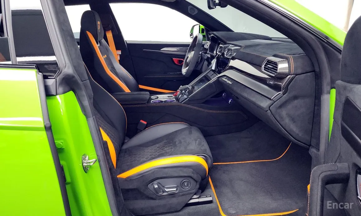 Фото 11 - Lamborghini Urus