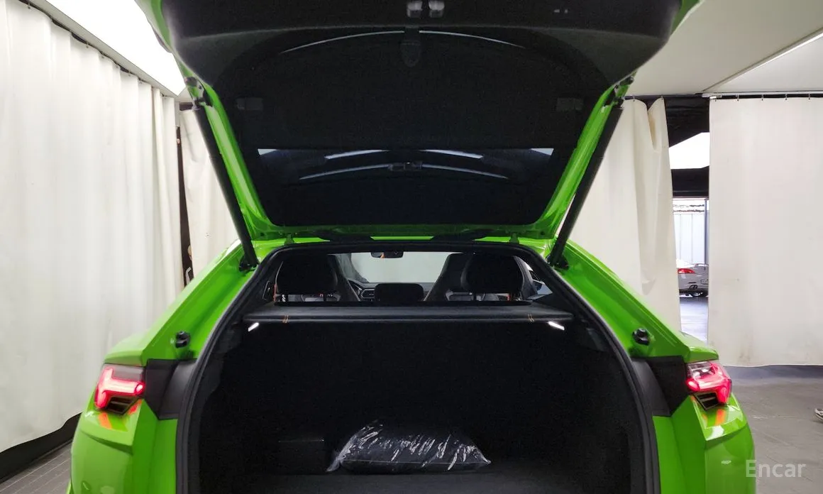 Фото 20 - Lamborghini Urus