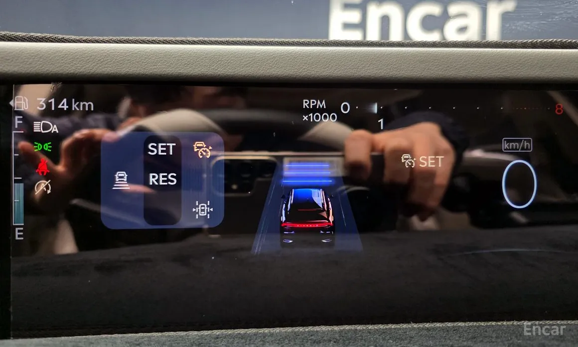 Фото 17 - Lincoln Nautilus