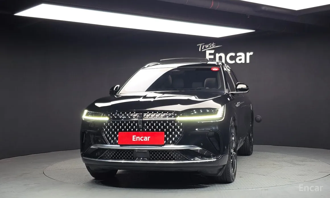 Фото 3 - Lincoln Nautilus