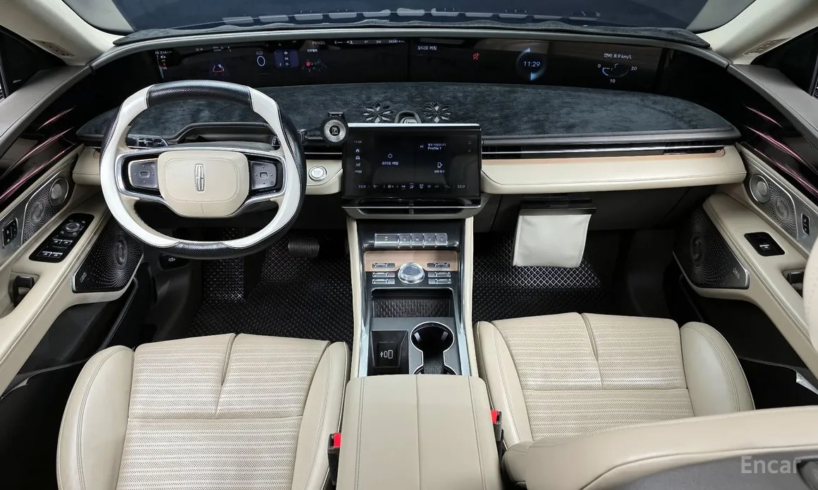 Фото 7 - Lincoln Nautilus