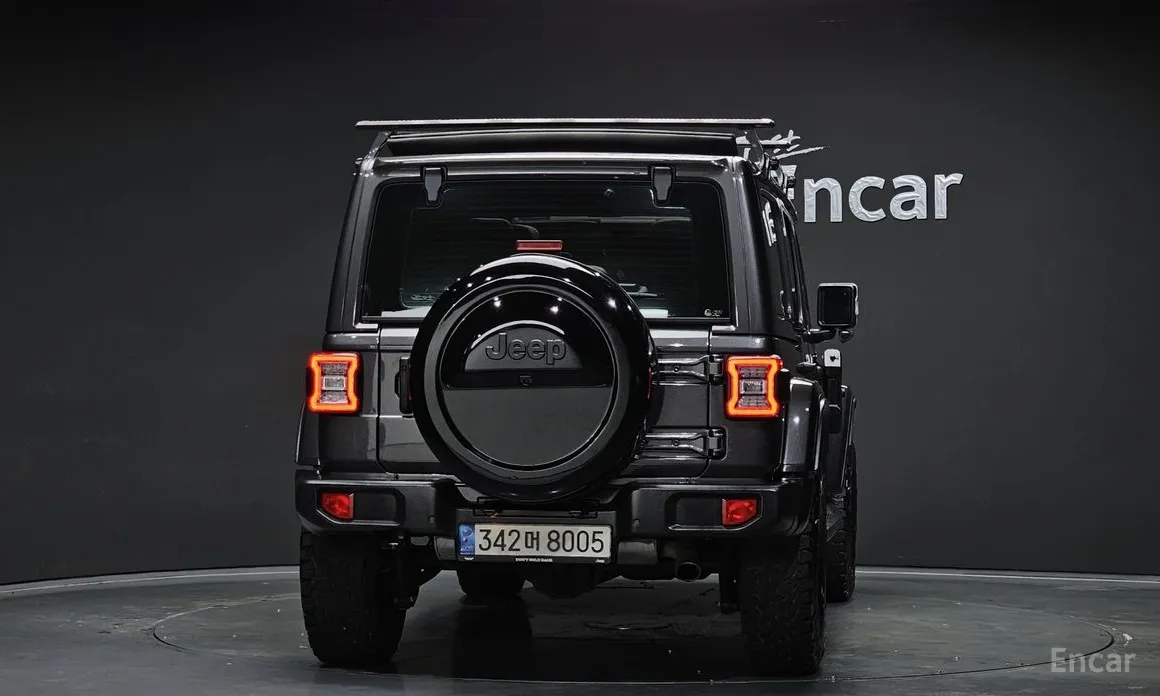 Фото 4 - Jeep Wrangler