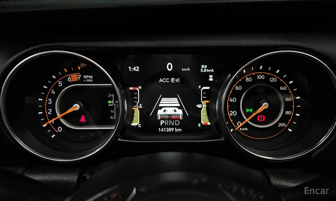 Фото 8 - Jeep Wrangler