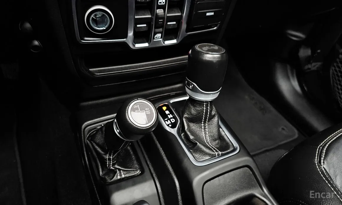 Фото 9 - Jeep Wrangler