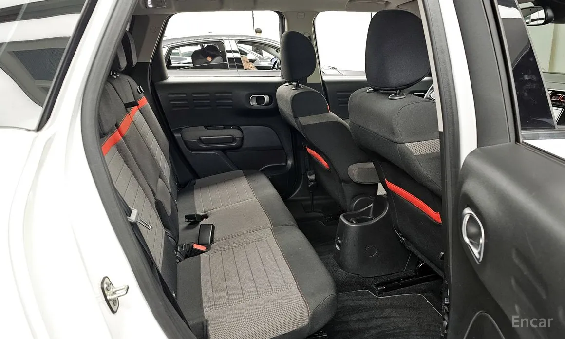 Фото 12 - Citroen C3 Aircross