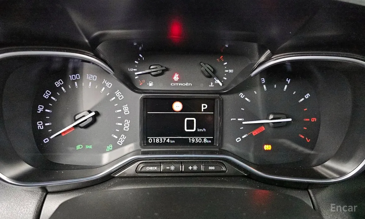 Фото 8 - Citroen C3 Aircross