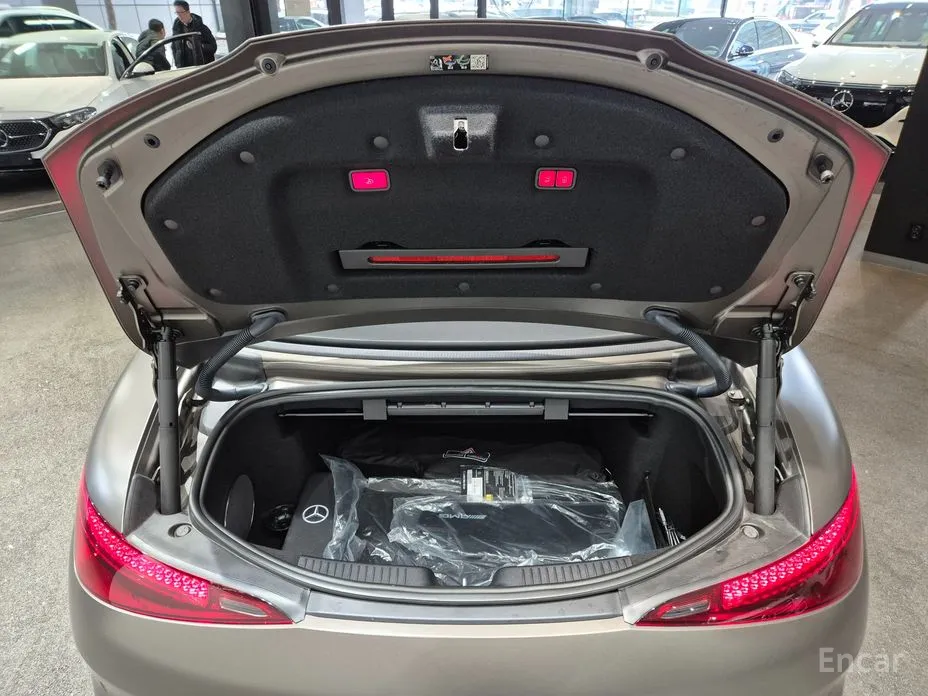 Фото 17 - Mercedes-Benz SL-Class