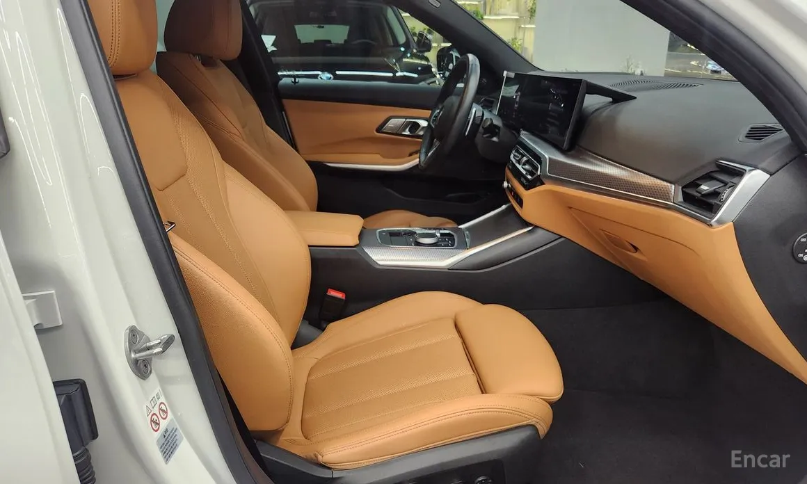 Photo 13 - BMW 3 Series