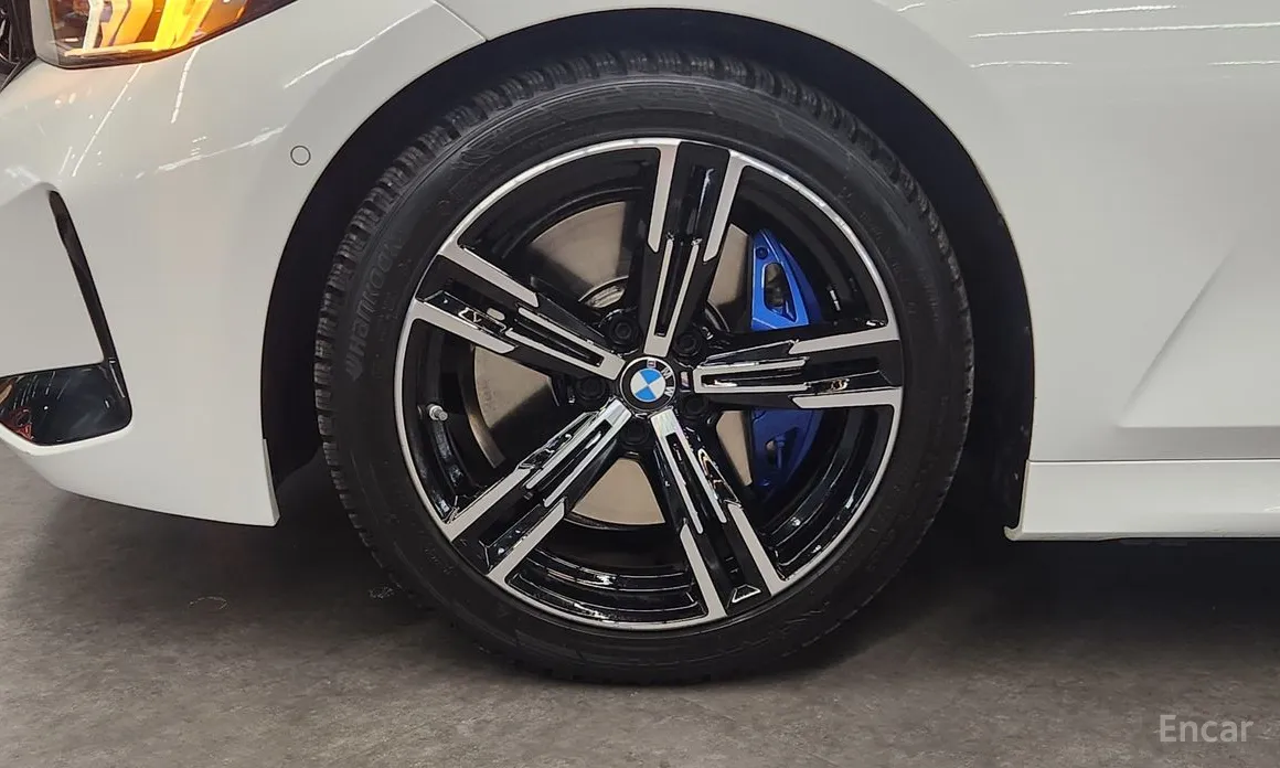 Photo 5 - BMW 3 Series