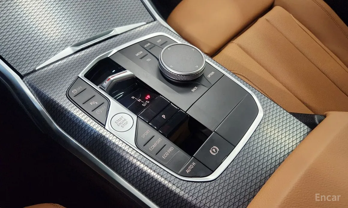 Photo 9 - BMW 3 Series