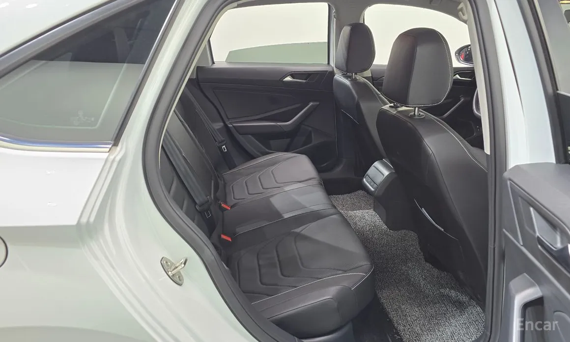 Фото 12 - Volkswagen Jetta