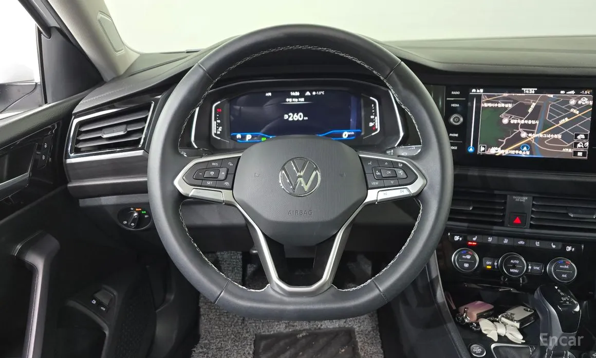 Фото 13 - Volkswagen Jetta