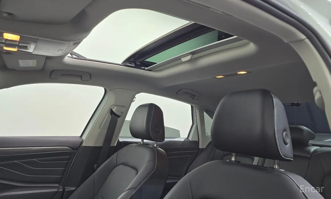 Фото 19 - Volkswagen Jetta