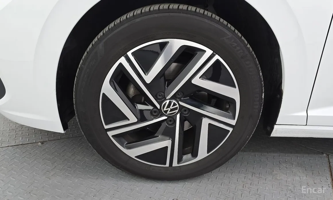 Фото 5 - Volkswagen Jetta