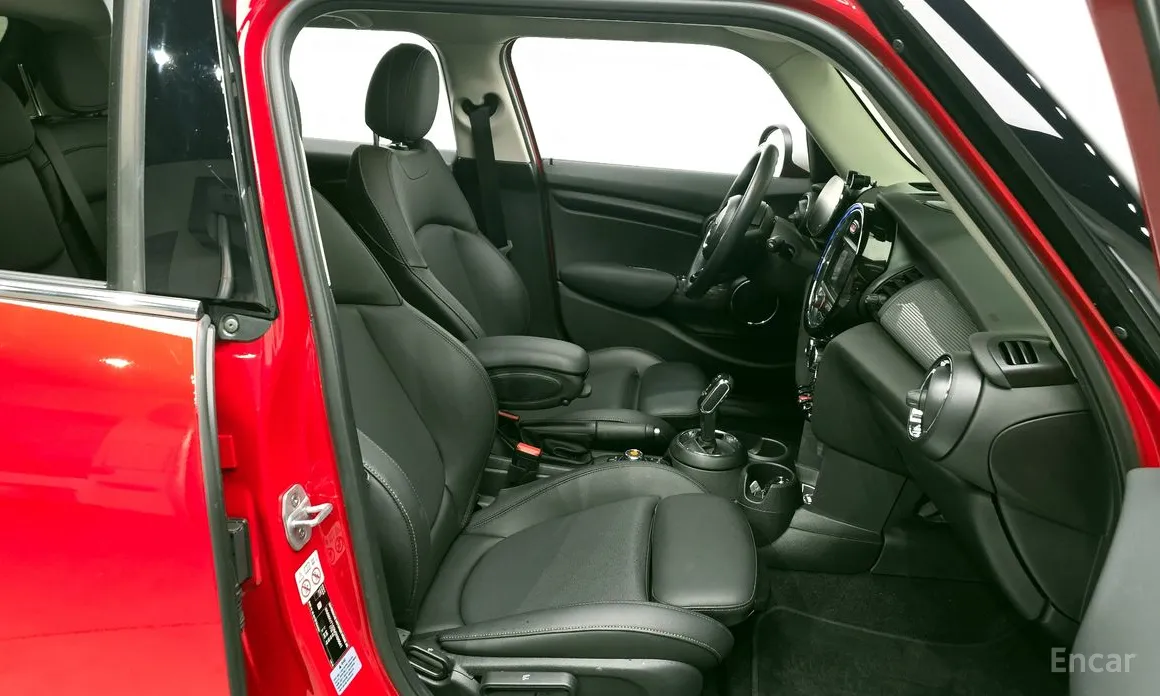 Фото 11 - Mini Cooper