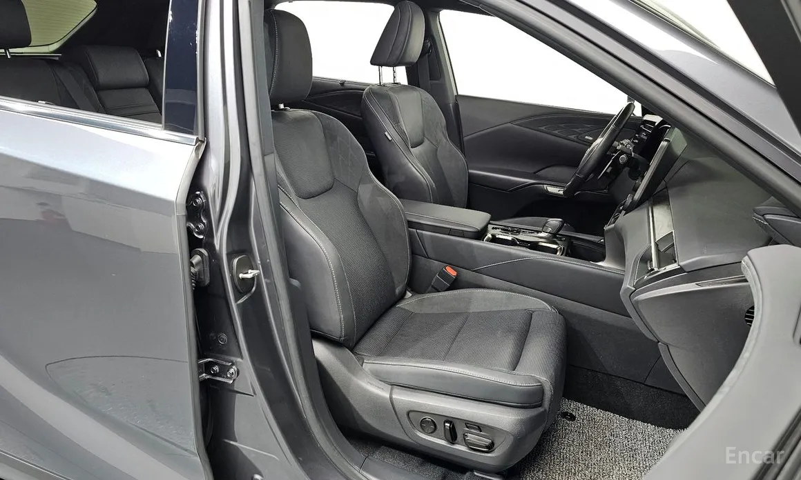 Фото 10 - Lexus RX