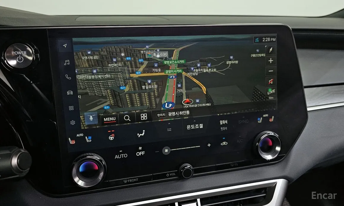 Фото 14 - Lexus RX