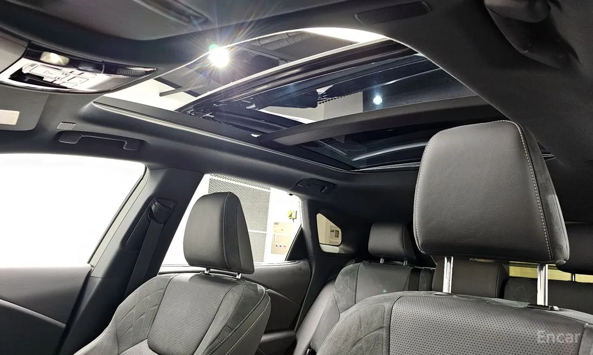 Фото 17 - Lexus RX