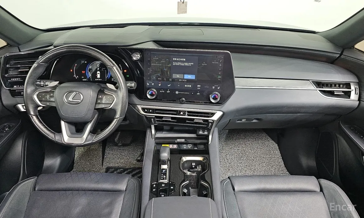 Фото 7 - Lexus RX