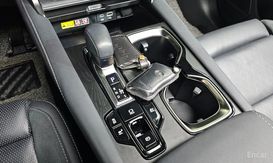 Фото 9 - Lexus RX