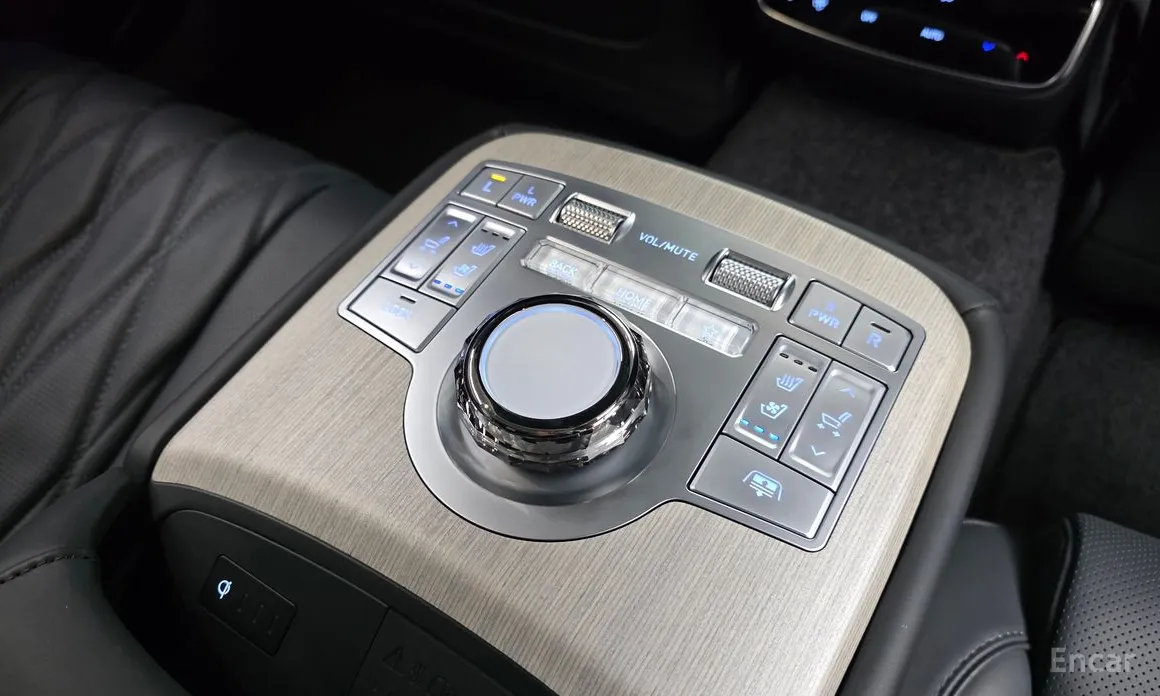 Фото 16 - Genesis G80