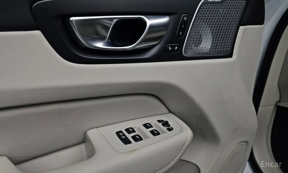 Фото 19 - Volvo XC60