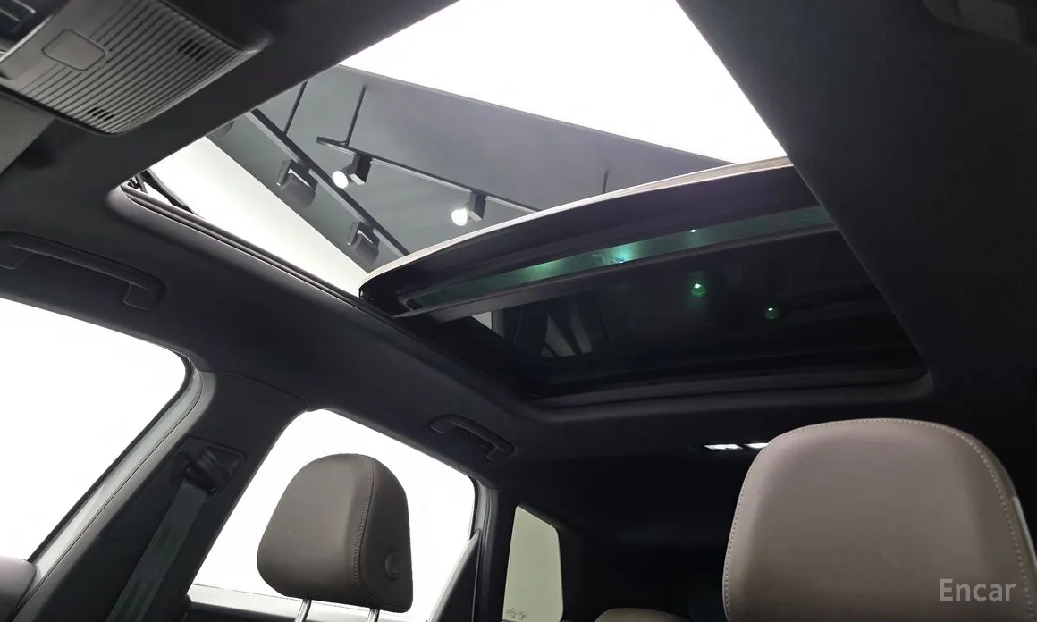 Фото 20 - Audi Q4 e-tron