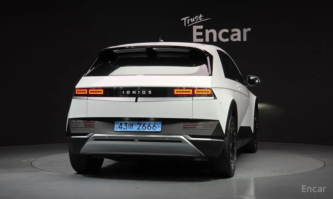 Фото 4 - Hyundai Ioniq 5