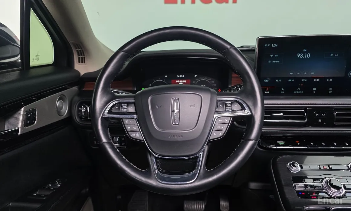 Фото 13 - Lincoln Nautilus