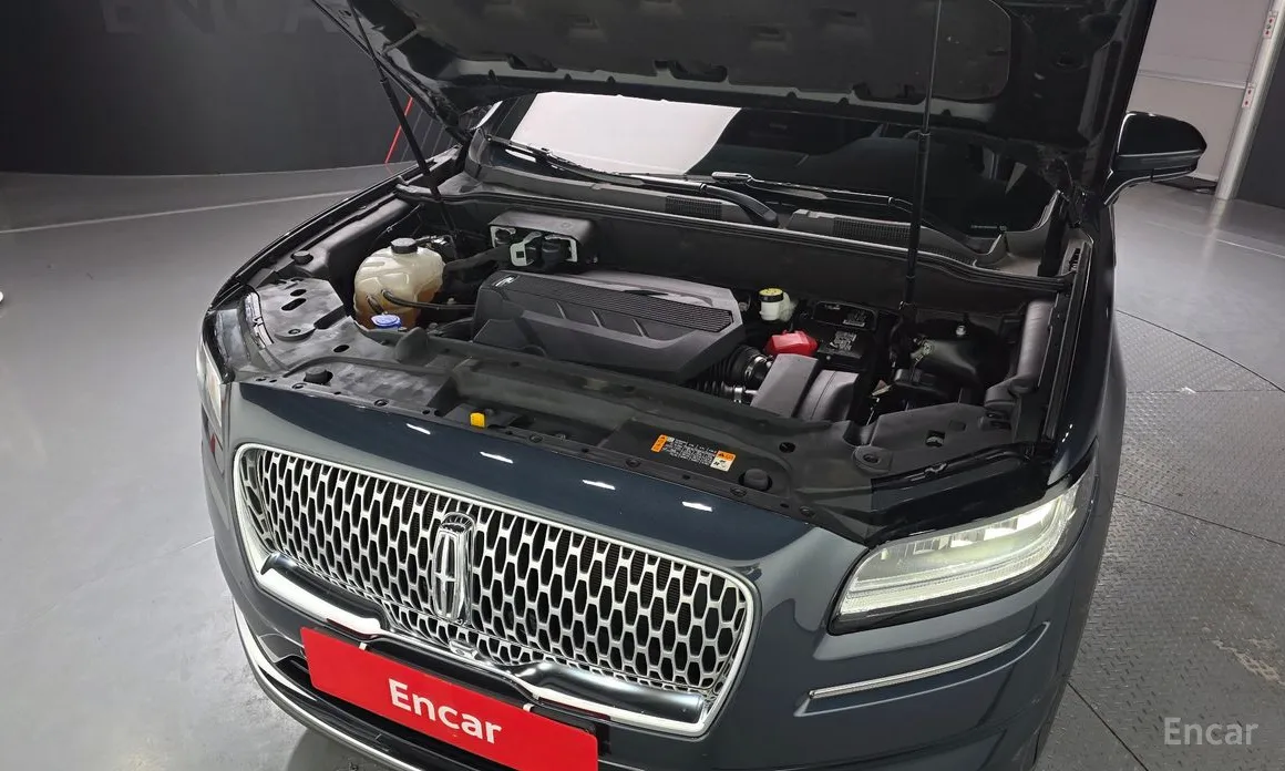 Фото 6 - Lincoln Nautilus