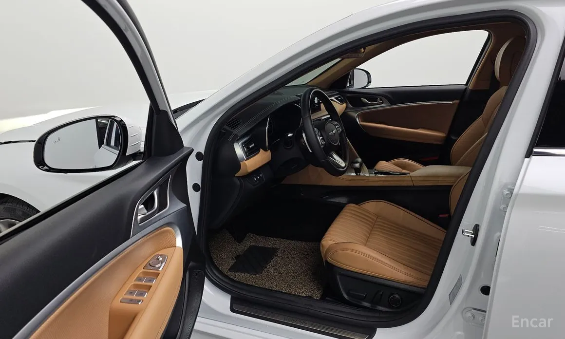 Фото 10 - Genesis G70