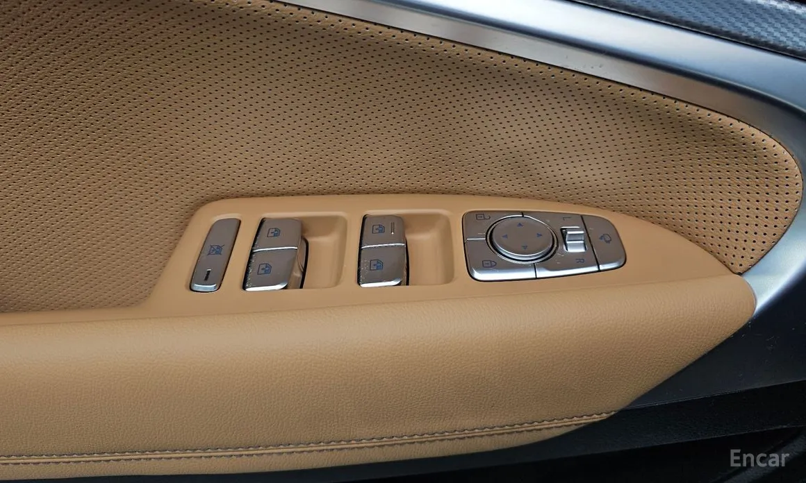 Фото 18 - Genesis G70