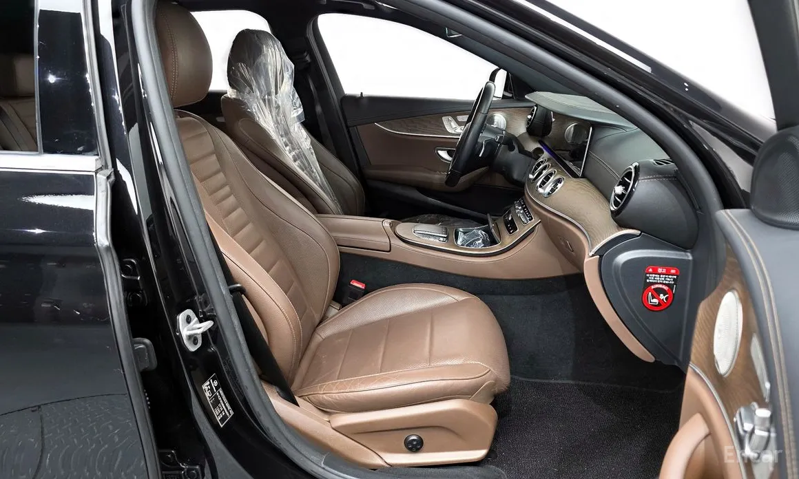 Фото 11 - Mercedes-Benz E-Class