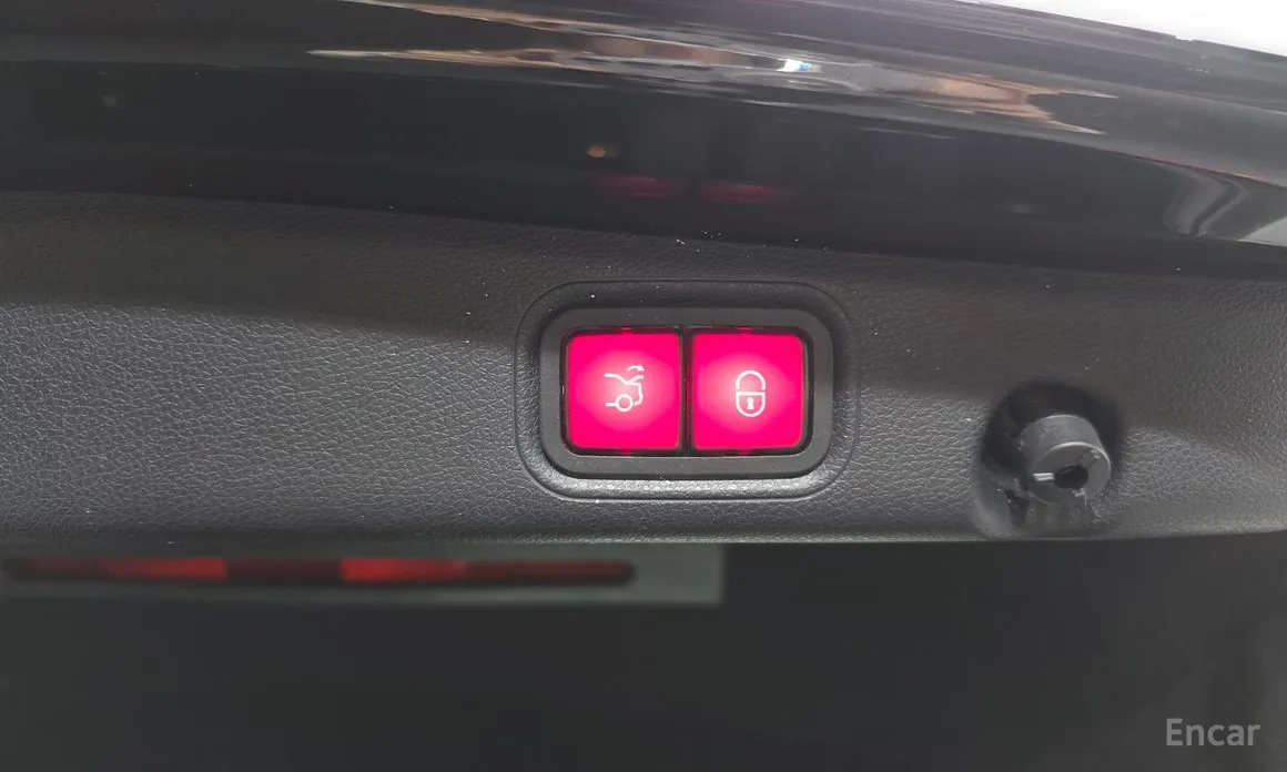 Фото 20 - Mercedes-Benz E-Class