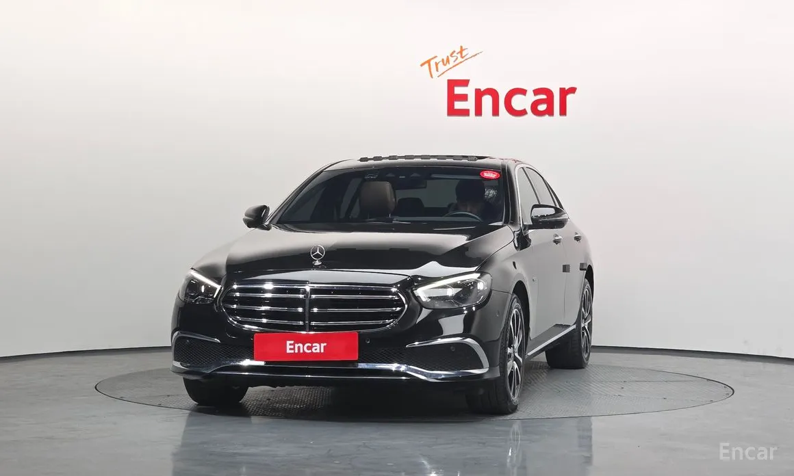 Фото 3 - Mercedes-Benz E-Class