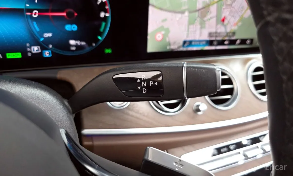 Фото 9 - Mercedes-Benz E-Class