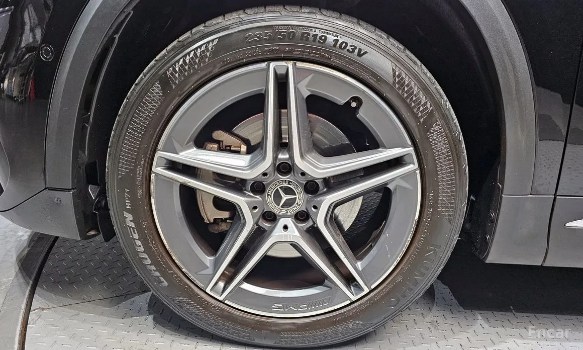 Фото 5 - Mercedes-Benz GLA-Class