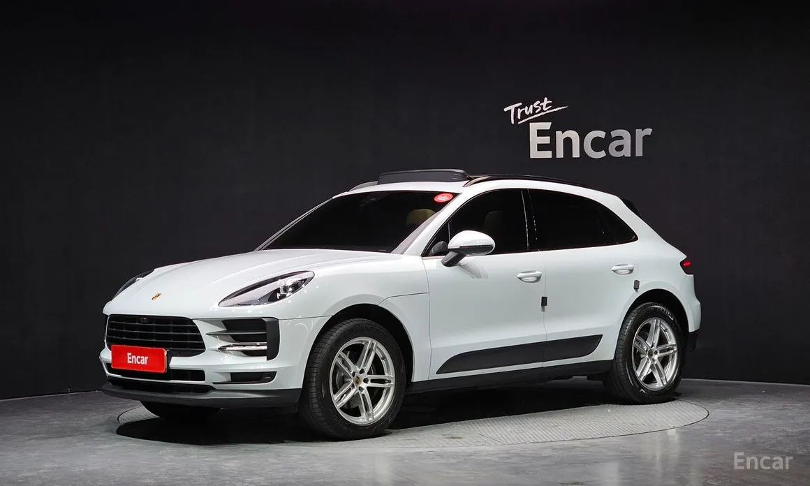 Фото 1 - Porsche Macan