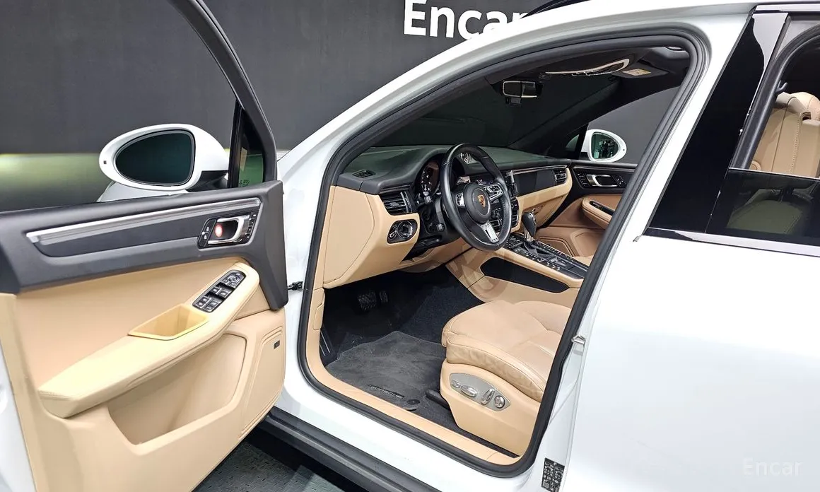 Фото 10 - Porsche Macan