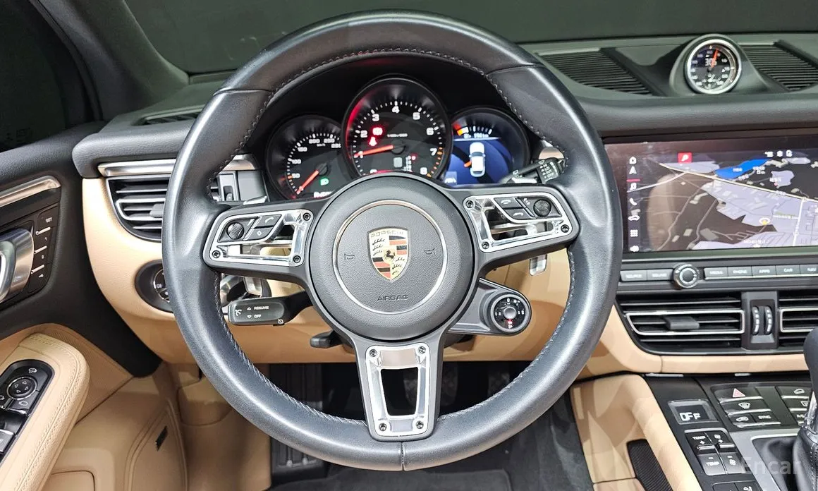 Фото 14 - Porsche Macan