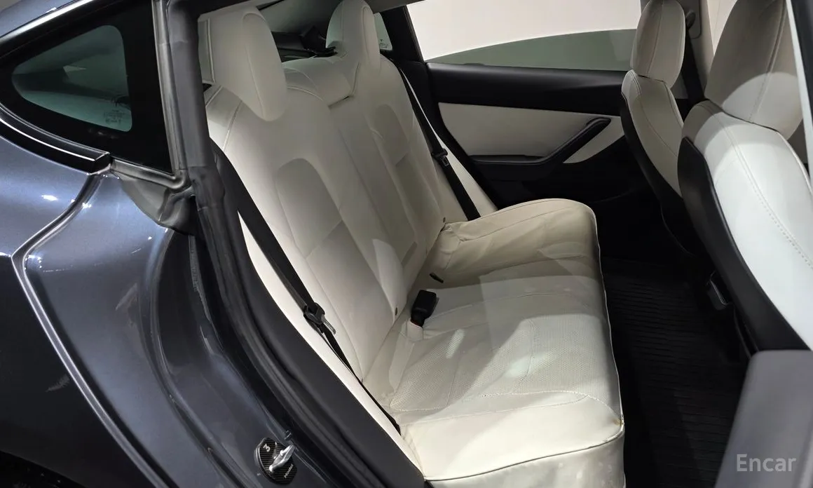 Фото 11 - Tesla Model 3