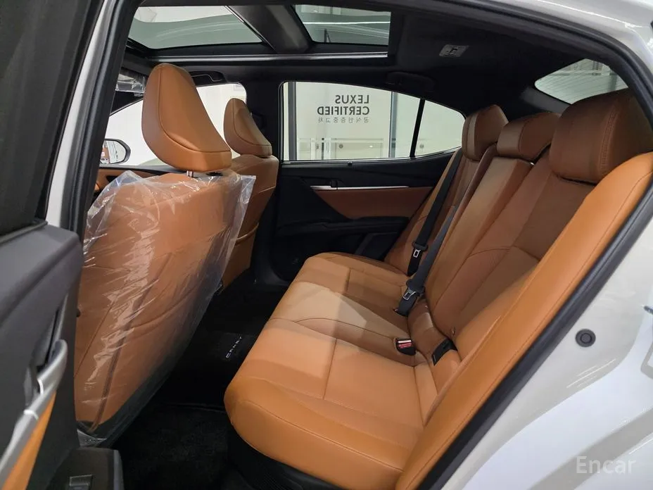 Фото 11 - Toyota Camry